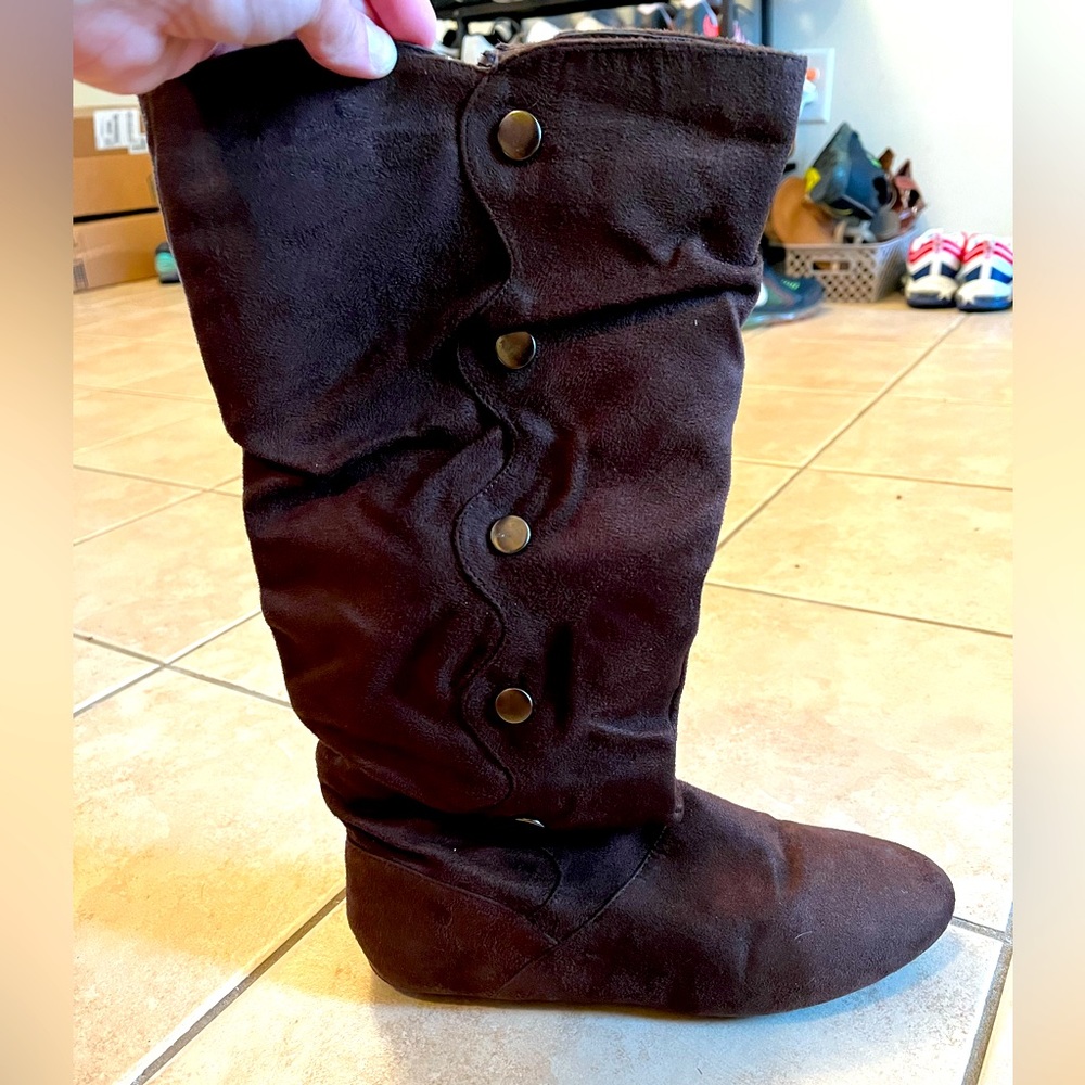 New Attitude Used Brown Suede Boots